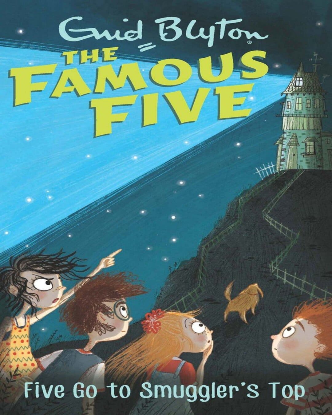 Famous Five: Five Go to Smugglers Top 4 by Enid Blyton [Paperback] - versoz.com