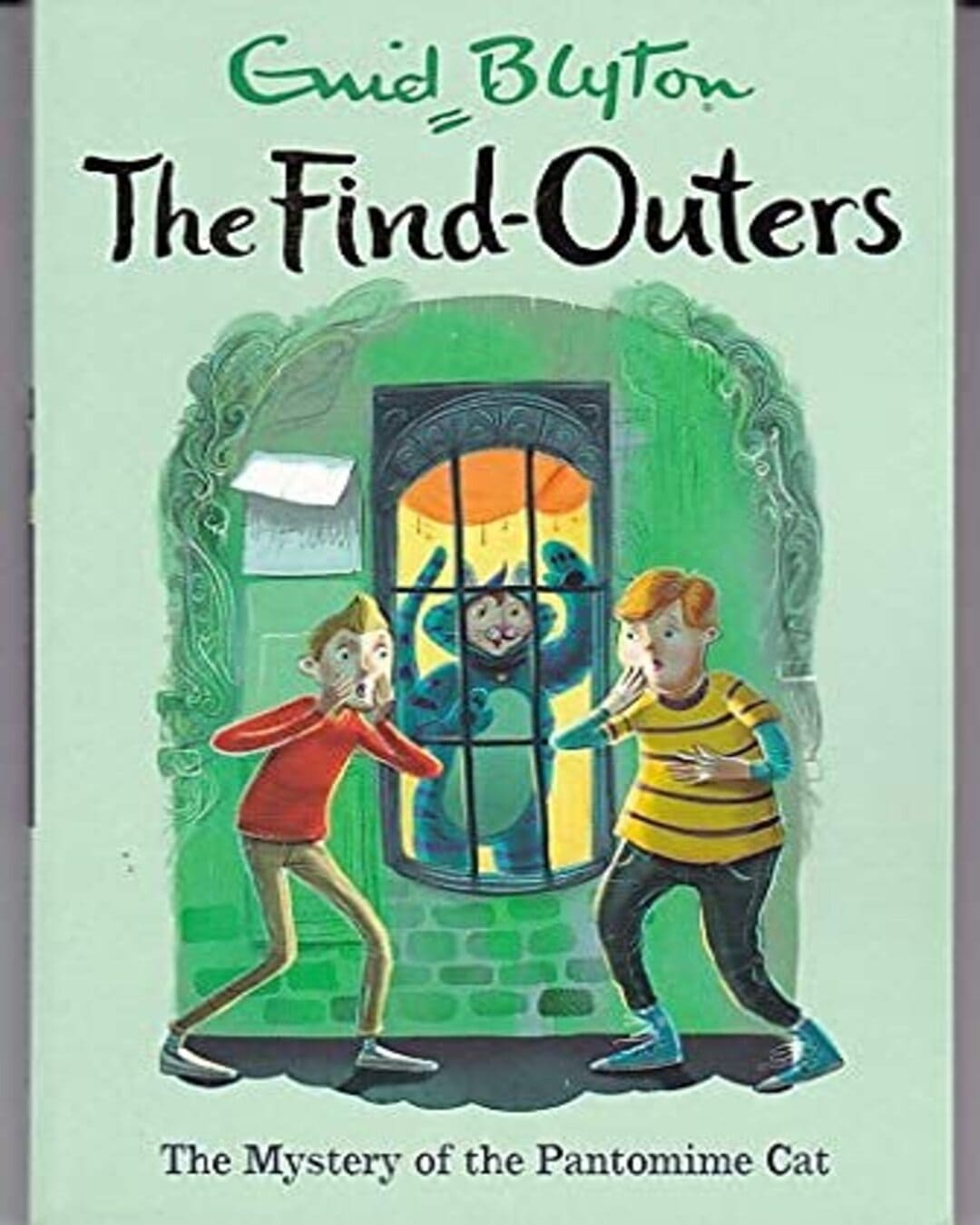 The Find-Outers: The Mystery Of The Pantomime Cat by Enid Blyton [Paperback] - versoz.com